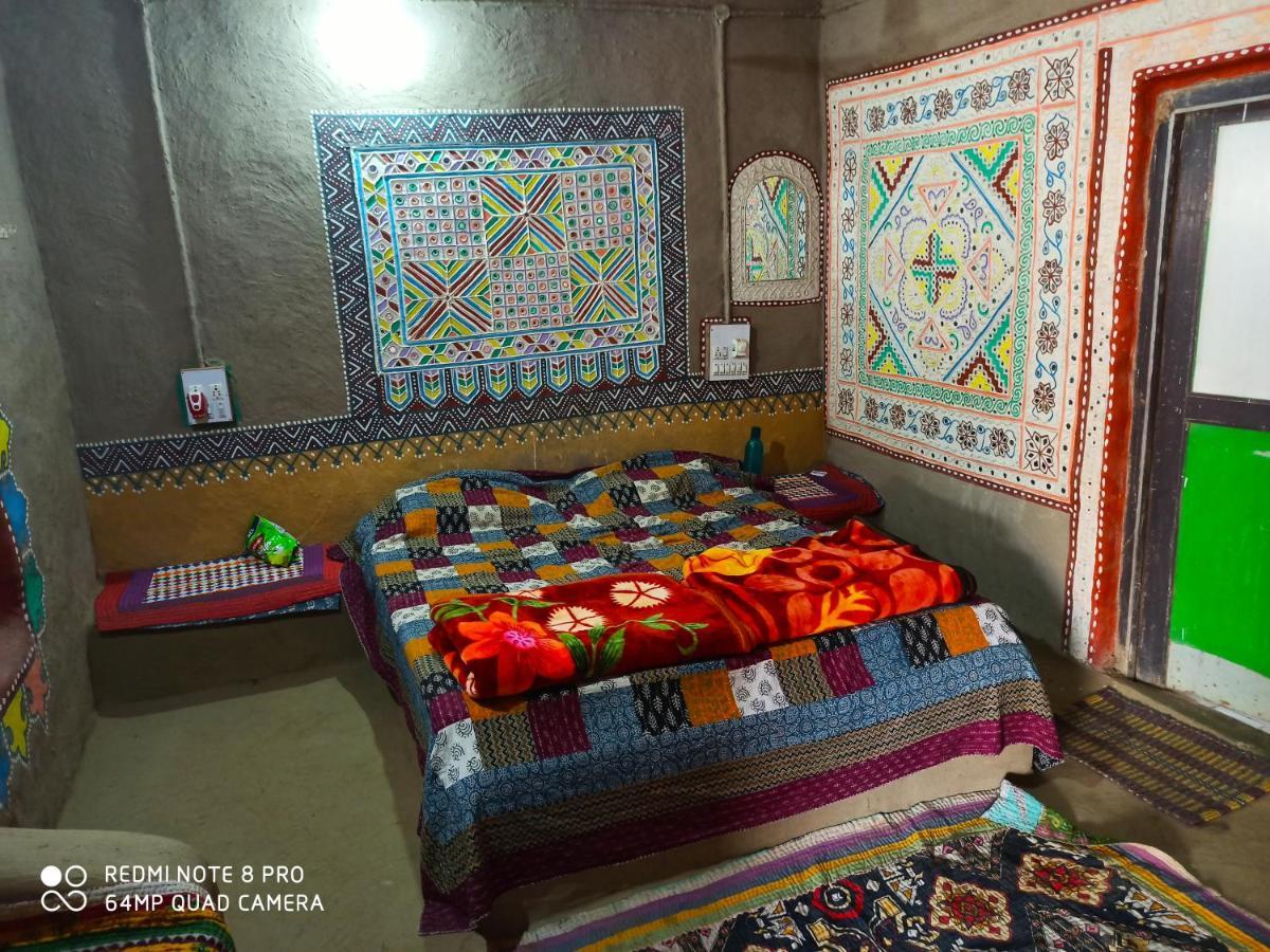 Kutir Craft Village Resort Bherandiala ภายนอก รูปภาพ