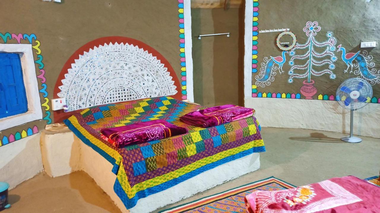 Kutir Craft Village Resort Bherandiala ภายนอก รูปภาพ