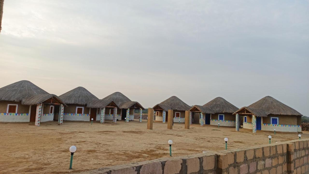 Kutir Craft Village Resort Bherandiala ภายนอก รูปภาพ