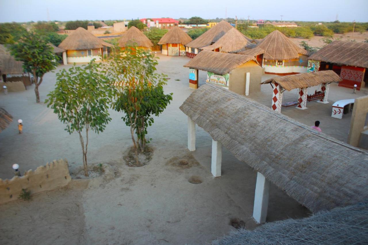 Kutir Craft Village Resort Bherandiala ภายนอก รูปภาพ