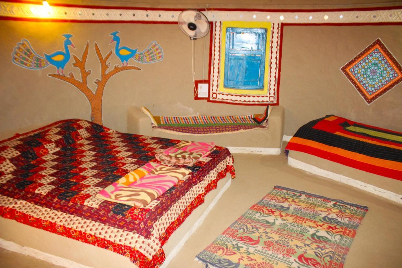 Kutir Craft Village Resort Bherandiala ภายนอก รูปภาพ