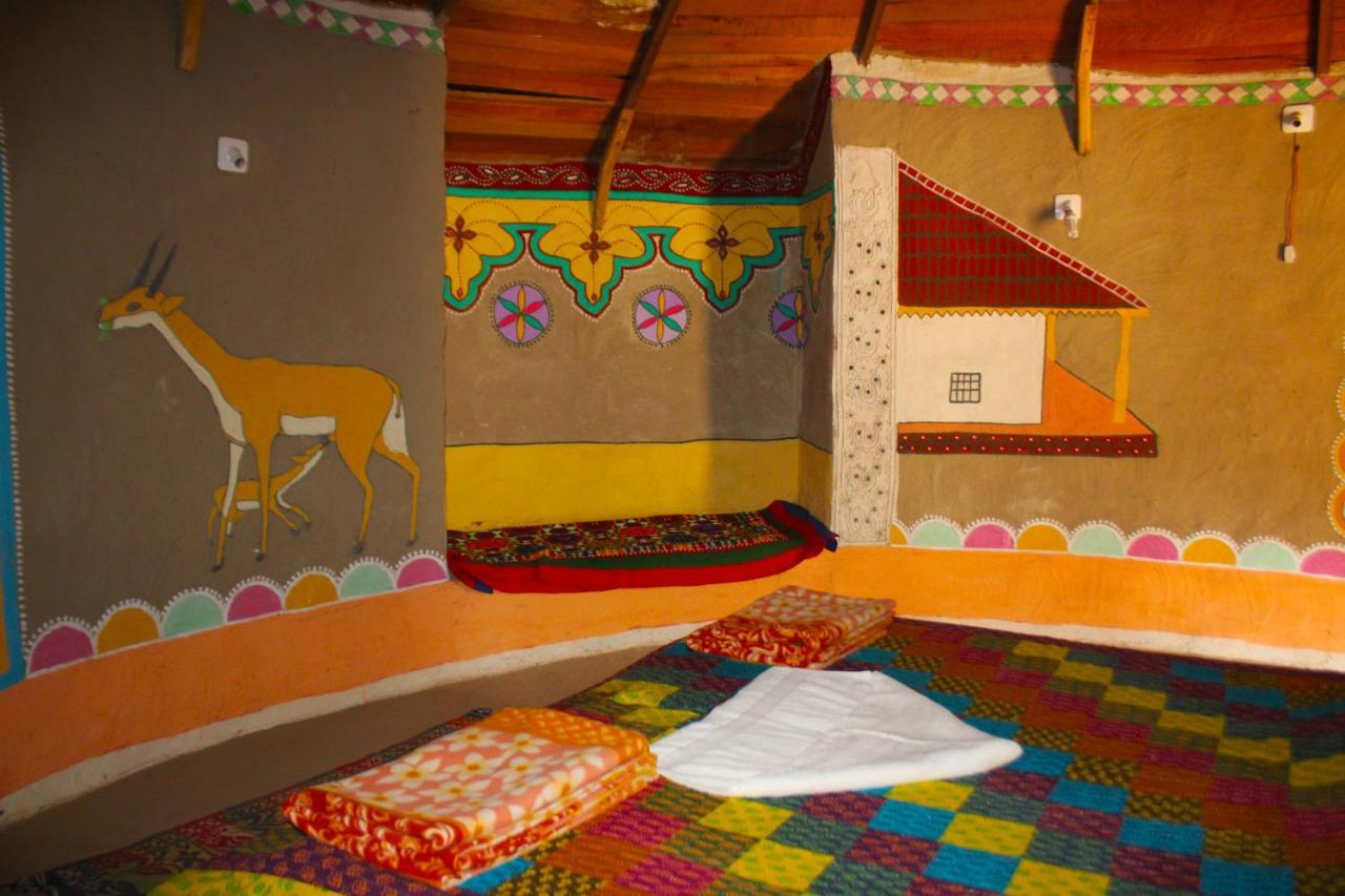 Kutir Craft Village Resort Bherandiala ภายนอก รูปภาพ